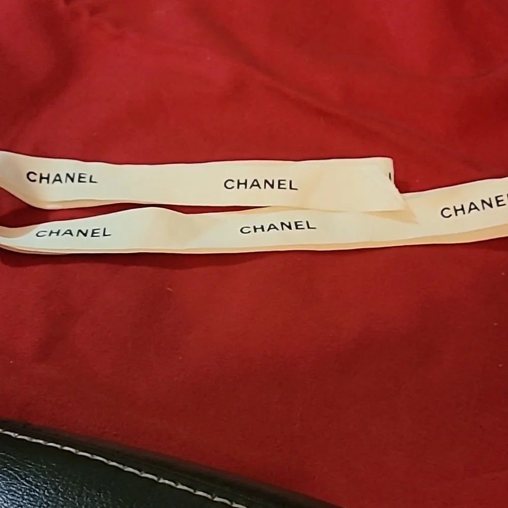 Authentic CHANEL Ribbon - Picture 2 of 3